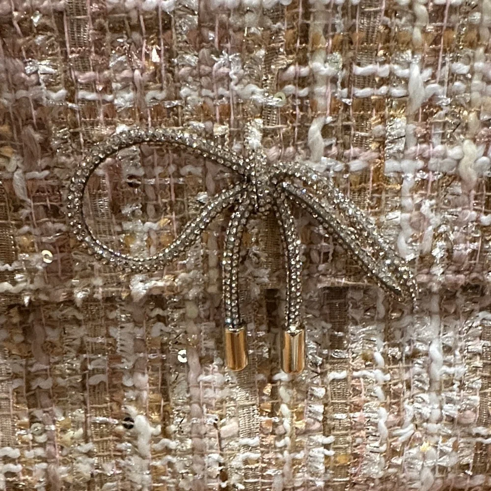 LC Lauren Conrad | Elegant Tweed Handbag with Chain Handle - Picture 3 of 16